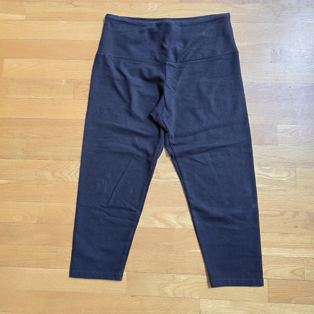 Suave Black Tummy Control Capri Leggings Small GUC - Picture 2 of 4